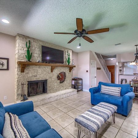 The Iron Cactus Condo On The Comal Cw C102 New Braunfels Exterior foto